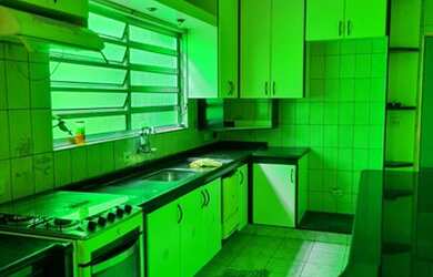 Imagem: A casa possui 3 Dormitórios, 3 Banheiros, 2 Vagas na garagem