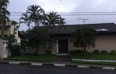 Imagem: A casa em condomínio possui 3 Dormitórios, 4 Banheiros, 5