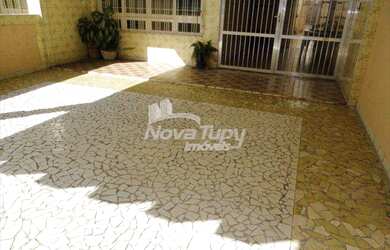 Imagem: A casa possui 2 Dormitórios, 1 Banheiro, 3 Vagas na garagem