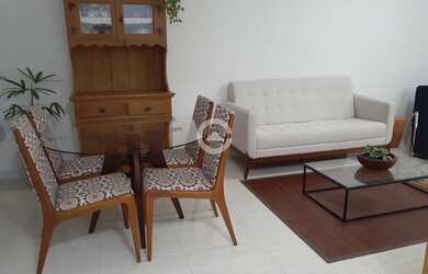 Imagem: A casa possui 3 Dormitórios, 3 Banheiros, 2 Vagas na garagem