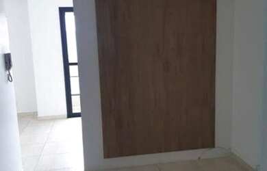 Imagem: O depósito possui 2 Vagas na garagem, 40m² de Área e está