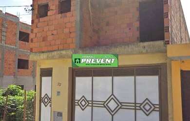 Imagem: A casa possui 5 Dormitórios, 4 Banheiros, 2 Vagas na garagem