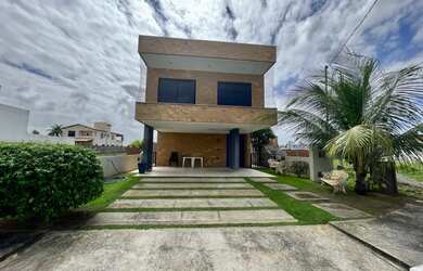 Imagem: A casa em condomínio possui 4 Dormitórios, 5 Banheiros, 4