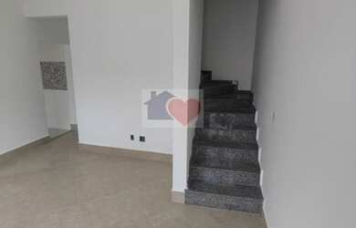 Imagem: A casa possui 2 Dormitórios, 1 Banheiro, 3 Vagas na garagem