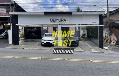 Imagem: O depósito possui 4 Vagas na garagem, 300m² de Área e está