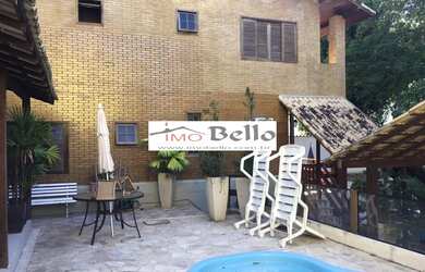 Imagem: A casa em condomínio possui 4 Dormitórios, 1 Banheiro, 1 Vaga