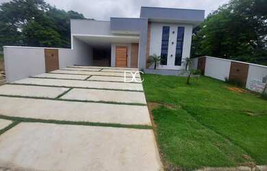 Imagem: A casa em condomínio possui 3 Dormitórios, 1 Banheiro, 2 Vagas