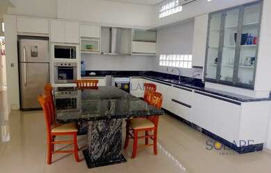 Imagem: A casa possui 3 Dormitórios, 2 Banheiros, 4 Vagas na garagem