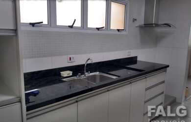 Imagem 16: Apartamento para aluguel e venda possui 210 metros quadrados com 3 quartos...