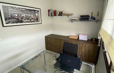 Imagem: O depósito possui 1 Vaga na garagem, 33m² de Área e está