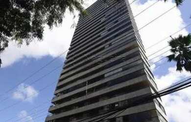 Imagem: O apartamento possui 4 Dormitórios, 3 Banheiros, 3 Vagas na