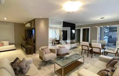 Imagem: O apartamento possui 3 Dormitórios, 5 Banheiros, 3 Vagas na