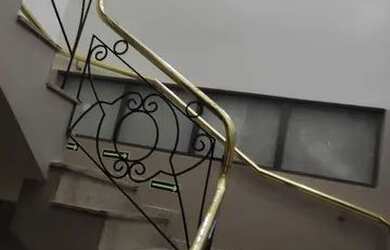 Imagem: A casa possui 3 Dormitórios, 3 Banheiros, 750m² de Área e