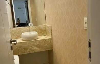 Imagem: O apartamento possui 1 Dormitório, 2 Banheiros, 1 Vaga na garagem