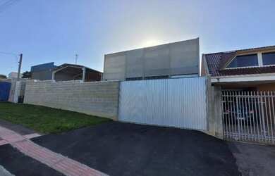 Imagem: O depósito possui 5 Vagas na garagem, 350m² de Área e está