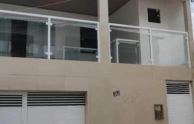 Imagem: A casa possui 5 Dormitórios, 4 Banheiros, 1 Vaga na garagem