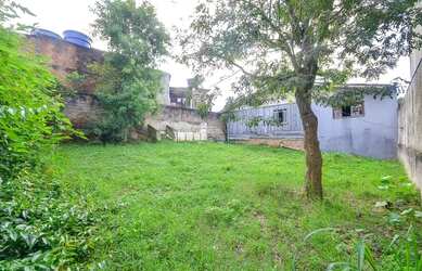 Imagem: O terreno possui 555m² de Área e está localizado em Canguiri