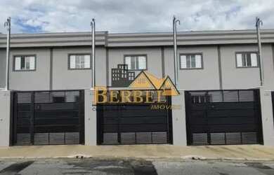 Imagem: A casa possui 2 Dormitórios, 1 Banheiro, 1 Vaga na garagem