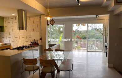 Imagem: A casa em condomínio possui 4 Dormitórios, 4 Banheiros, 3