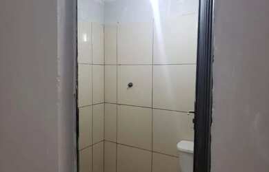 Imagem: O apartamento possui 1 Dormitório, 1 Banheiro, 1 Vaga na garagem