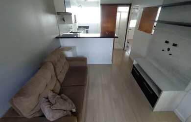 Imagem: O apartamento possui 1 Dormitório, 1 Banheiro, 1 Vaga na garagem