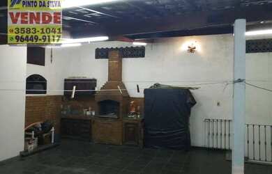 Imagem: A casa possui 2 Dormitórios, 1 Banheiro, 1 Vaga na garagem