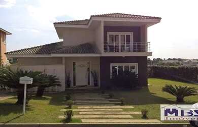 Imagem: A casa em condomínio possui 5 Dormitórios, 5 Banheiros, 4