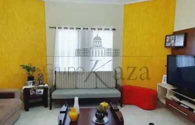 Imagem: A casa possui 4 Dormitórios, 4 Banheiros, 4 Vagas na garagem