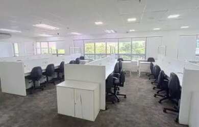 Imagem: O depósito possui 5 Vagas na garagem e 268m² de Área e está