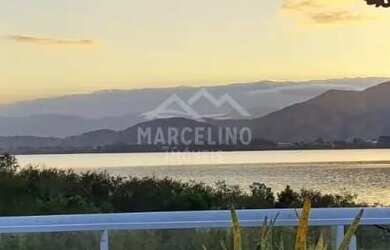 Imagem: O depósito possui 526m² de Área e está localizado em Garopaba