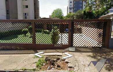 Imagem: O terreno possui 600m² de Área e está localizado em Centro