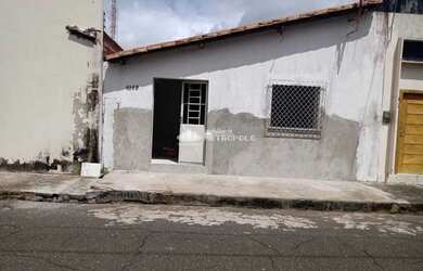 Imagem: A casa possui 1 Dormitório, 1 Banheiro, 80m² de Área e está