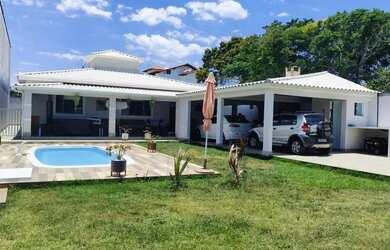 Imagem: A casa possui 3 Dormitórios, 1 Banheiro, 4 Vagas na garagem