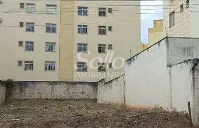 Imagem: O terreno possui 360m² de Área e está localizado em Patrimônio