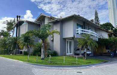 Imagem: Casa de condomínio para venda com 656 metros quadrados com