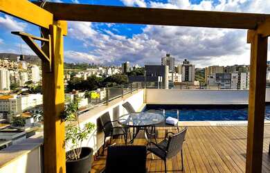 Imagem: O apartamento possui 1 Dormitório, 1 Banheiro, 2 Vagas na garagem