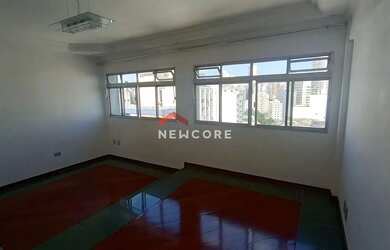 Imagem: O apartamento possui 3 Dormitórios, 2 Banheiros, 2 Vagas na