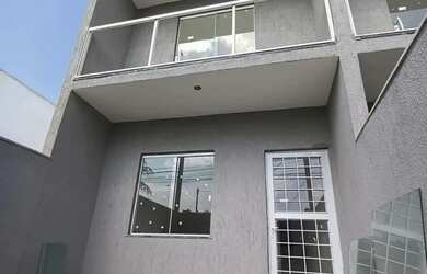 Imagem: A casa possui 2 Dormitórios, 1 Banheiro, 1 Vaga na garagem