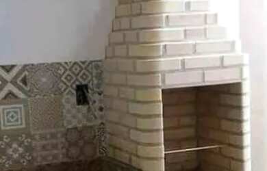 Imagem: A casa possui 2 Dormitórios, 3 Banheiros, 2 Vagas na garagem