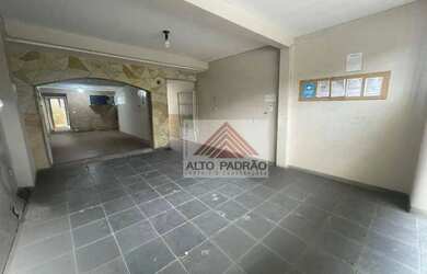 Imagem: O depósito possui 2 Vagas na garagem, 164m² de Área e está