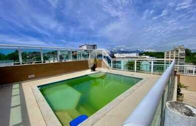 Imagem: O apartamento na cobertura possui 3 Dormitórios, 2 Banheiros