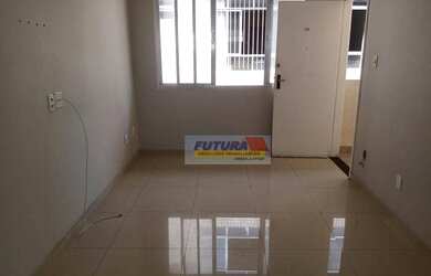 Imagem: O apartamento possui 1 Dormitório, 1 Banheiro, 1 Vaga na garagem