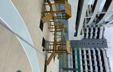 Imagem 11: Primeira quadra da praia. Piscina, Varanda, 260m² de Áreae4 Vagas na...