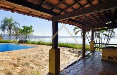 Imagem: A chácara possui 250m² de Área e está localizado em Fazendinha