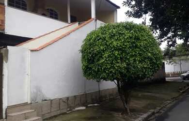 Imagem: A casa possui 3 Dormitórios, 2 Banheiros e 80m² de Área e