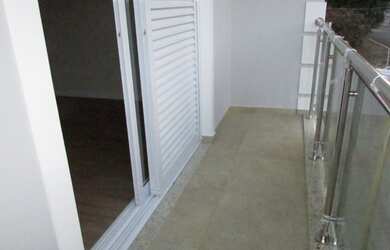 Imagem 10: Maravilhoso sobrado novo com piscina e privacidade