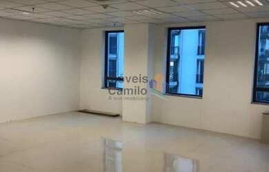 Imagem: O depósito possui 1 Vaga na garagem, 50m² de Área e está