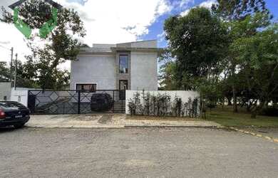 Imagem: A casa em condomínio possui 3 Dormitórios, 4 Banheiros, 5