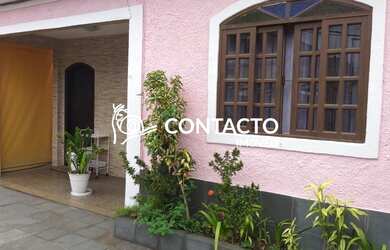 Imagem: A casa possui 2 Dormitórios, 1 Banheiro, 1 Vaga na garagem