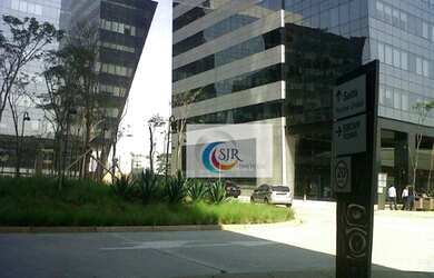 Imagem: O depósito possui 5 Vagas na garagem, 466m² de Área e está